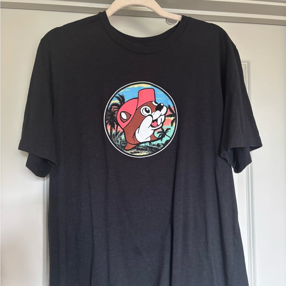 Buc-ees tropical tee